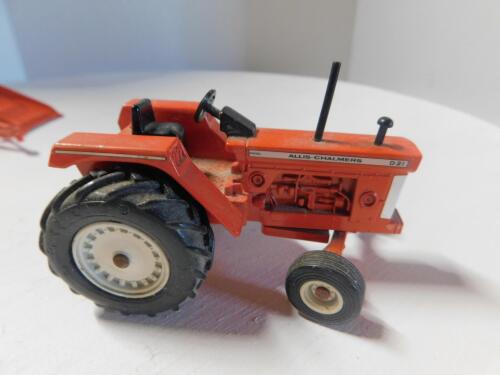 1/43 Allis Chalmers Tractors & Baler