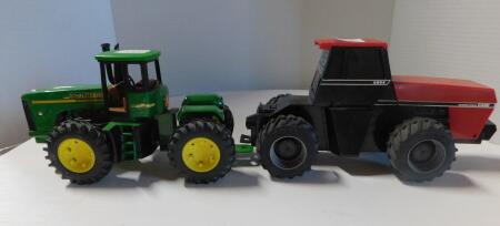 1/32 Ertl Case 4994 & John Deere 4WD