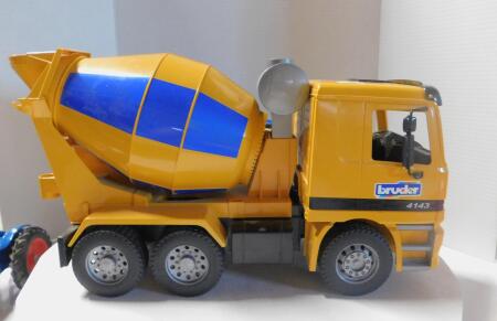 1/16 Bruder Cement Truck