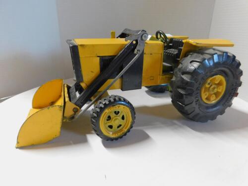 1/16 Yellow Tonka Tractor w/Loader