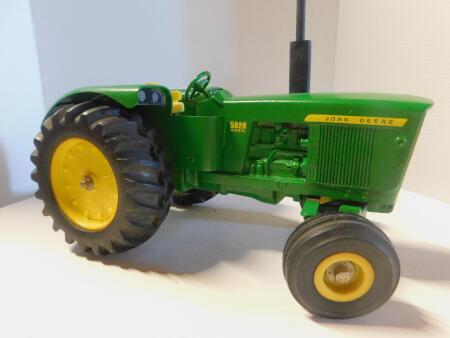 1/16 JD 5020 Tractor