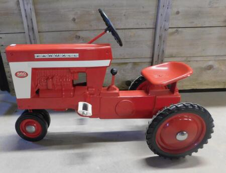 Pedal Tractor 1958 Farmall 560 Eska