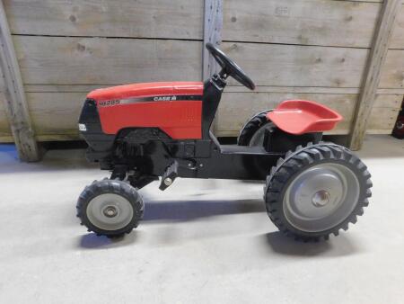 Case IH MF 285 Pedal Tractor