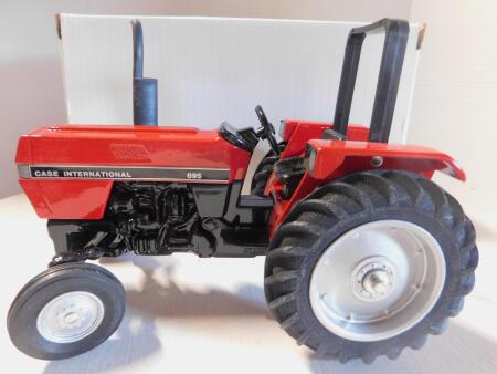 1/16 95 CIH 695 Tractor, Ont. Toy Show