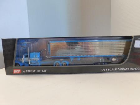 1/64 DCP JW Baby Blue Pete, NIB
