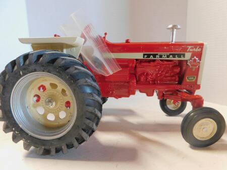 1/16 IH Farmall 1206, '93 Ont. Toy Show Edn