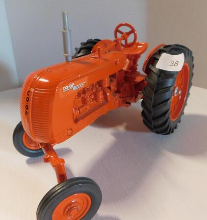 1/16 CO-OP E5 1988 Farm Toy Museum
