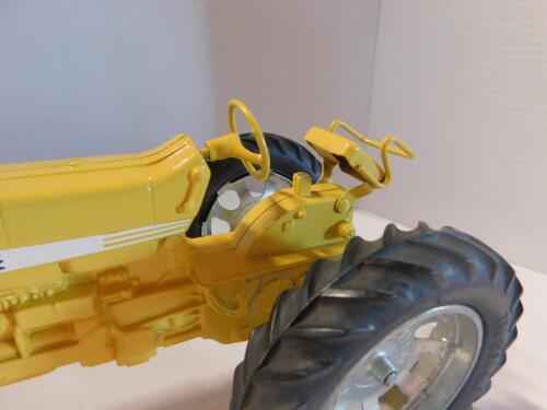 1/16 Tru Scale 890 Yellow (Repaint) 890, No Box
