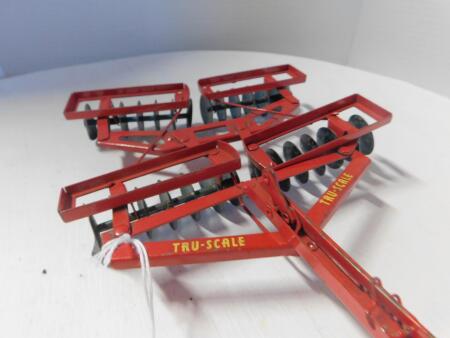 1/16 Tru-Scale Disk w/Yellow Decal