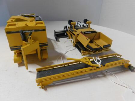 2 NZG Germany CAT Pavement AP1050 & PR450