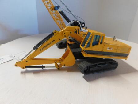 2 DA Spain CAT 225 Excavators (Reg & Split Claw)