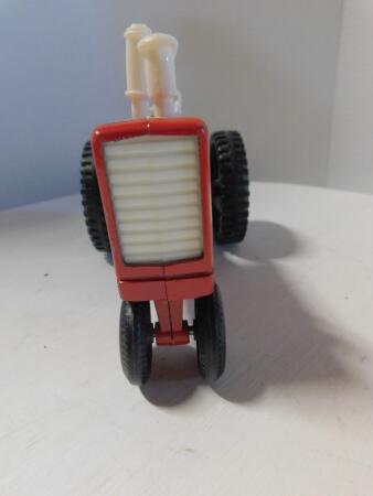 1/32 Tru-Scale Generic IH 806 Style Tractor