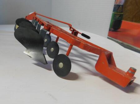 1/16 AC 4 Furrow Plow & Spreader