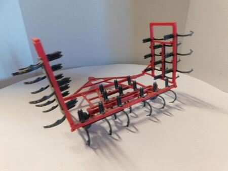 1/32 IH Cultivator