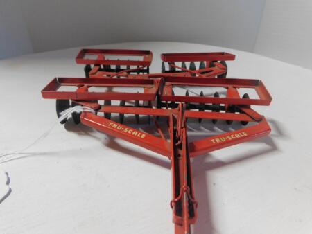 1/16 Tru-Scale Disk w/Cream Rims