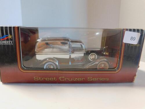 1/24 193 Dodge Delivery Van, Chrome,