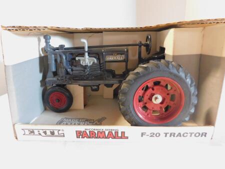 1/16 Farmall F-20 Rubber tires, 260, Black