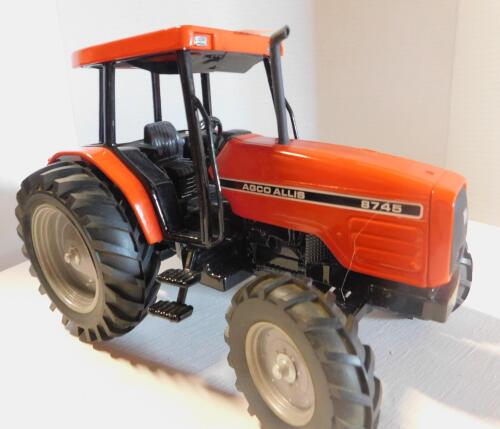 1/16 Agco-Allis 8745 MFWD, 3 Pt, Cab