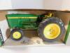 1/16 JD Utility 2030 (no decal) 568