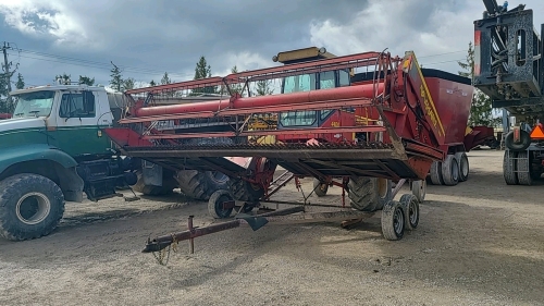 Versatile 4000 Hydro Gas Swather (See Note)