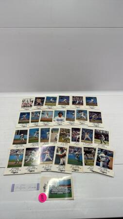 Approx. (29) 1981 Dodgers Baseball Cards