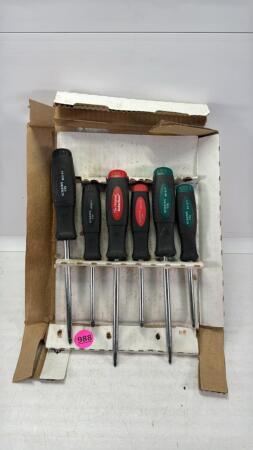 (6) Robertson Screwdrivers