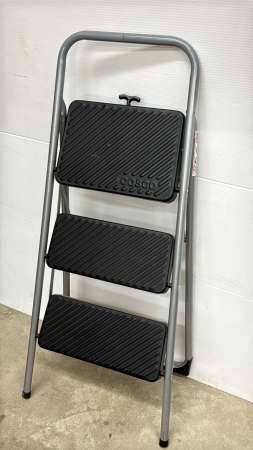 Cosco 3 Step Ladder