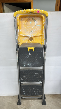 Cosco 5.5ft Step Ladder
