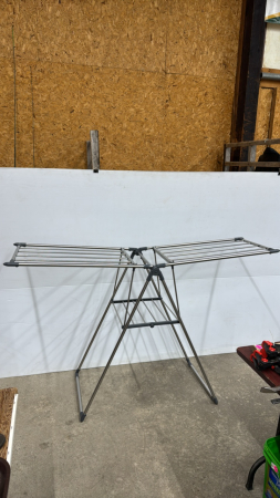 Metal & Plastic Folding Clothes Rack