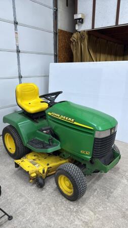 John Deere 345 Hydrostatic Riding Lawn Mower