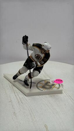 Joe Thornton Boston Bruins Figurine on Ice