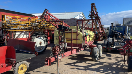 Hardi 800gal. Tandem Sprayer