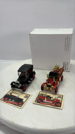 1927 Model T Touring Car&1914 Model T Fire Engine