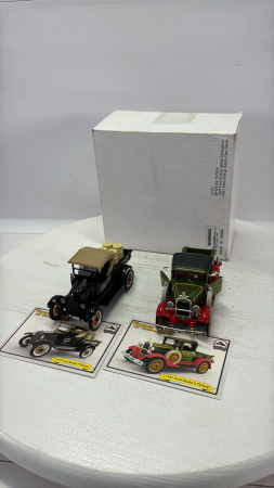 1925 Ford Model T Pickup&1931 Ford Model A Pickup