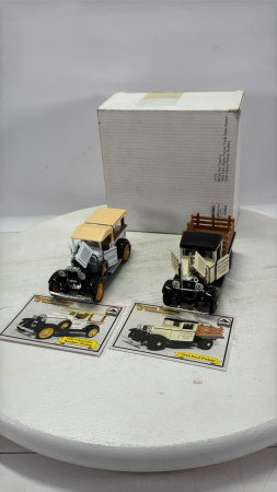 1934 Ford Pickup&1932 Chev Roadster Pickup