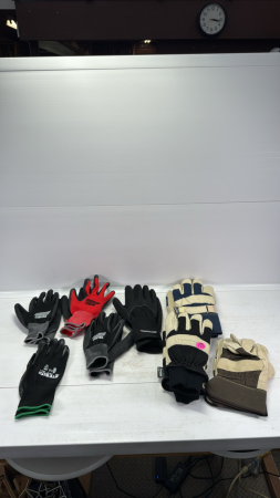 (8) Pairs of Mens Work Gloves