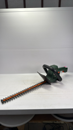Black & Decker 18in Hedge Trimmer