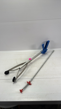 (2) Pickup Tools
