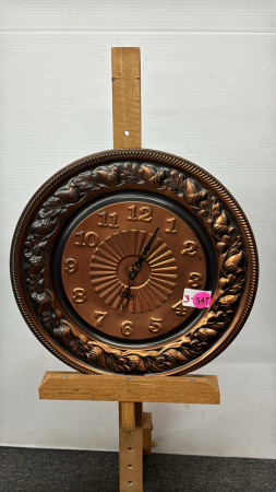 Quartz 13in Metal Clock with Accorn D&eacute;cor