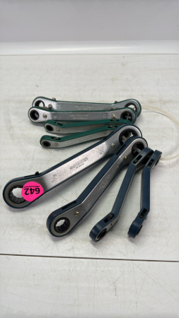 8 PC Mastercraft Ratchet Wrench Set