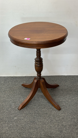 Pedestal Walnut Lamp Table