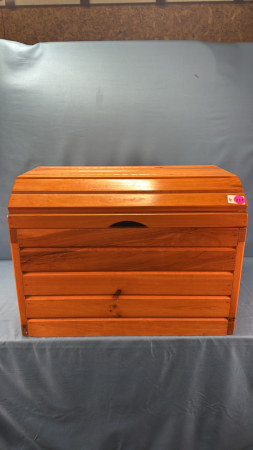 Wooden Hump Top Trunk