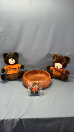 10in Turned Wooden Bowl & (2) Bears