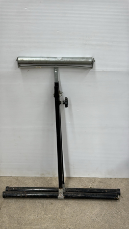 13in Adjustable Roller Stand