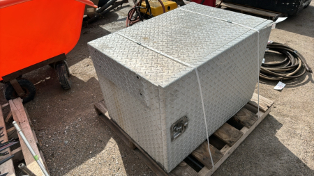 Checker Plate Truck Box