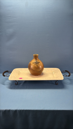 Ceramic 17in Microwavable Platter on Metal Stand