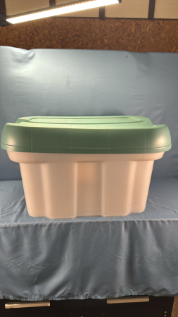 Truly 112L Tote with Lid