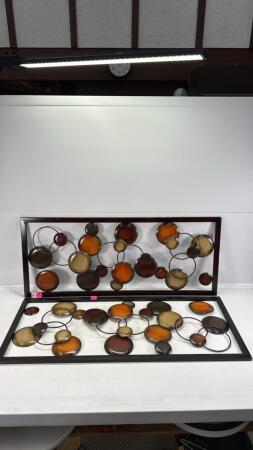 (2) Decorative Metal D&eacute;cor Pieces