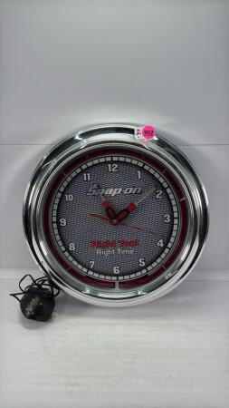 Neon Snap-ON Repro Clock
