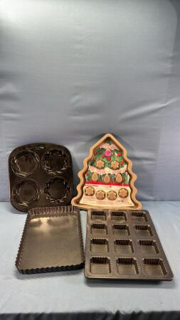 Lot of (4) Baking Trays